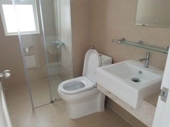 Chính chủ cần bán nhanh căn hộ 3PN Sky Center Phổ Quang liền kề sân bay TSN