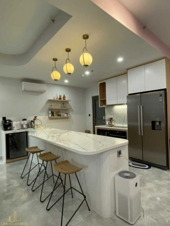 Căn hộ Midtown M8 tầng cao, full nội thất cao cấp 3 phòng ngủ