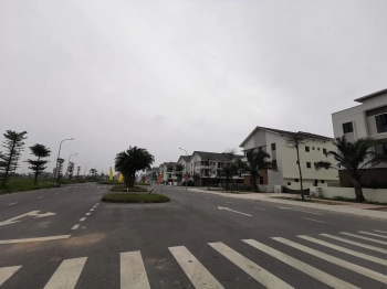 Shophouse TP Từ Sơn gần đường 65m  9,x Tỷ