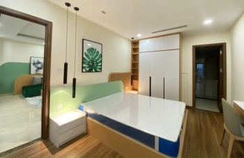 Chính chủ bán căn hộ chung cư Golden Park Tower Phạm Văn Bạch 3 phòng ngủ đầy đủ nội thất