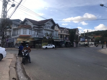 Bán lô đất mặt đường Nguyễn Công Trứ TP Đà Lạt giá tốt