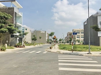 Sở hữu ngay 10 lô đất DT 80m2 giá 1tỷ6  ngay KDC Bến Lức, Nguyễn Văn Linh, Q8, SHR, XDTD. LH 0767781998 