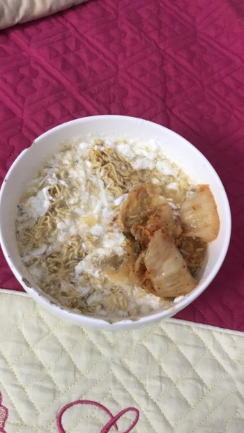 Cần bán đất Em có  lô 4000 m có 200 thổ cư vườn 800m còn lại 3000 rừng sản xuất giá bán 400tr . Nhanh còn chậm hết em bao sổ nhé