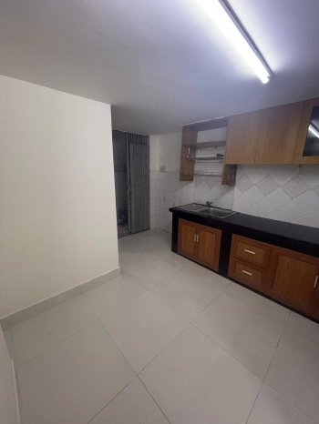 Thuê nhà nguyên căn HXH Hoàng Hoa Thám