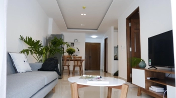 Chính chủ cần bán CH Sky Center, DT 75m2, 2PN, giá bán 3tỷ8 nhà trống