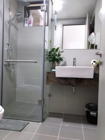 Bán CH 2pn The Gold View Quận 4 80m2 1 tỷ 650. SHR