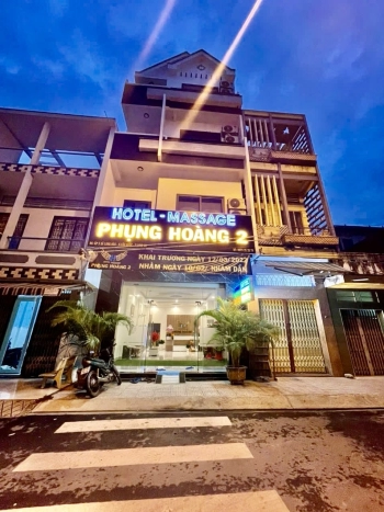 Cần tiền bán gấp nhà phố 1 trệt,3 lầu,sổ Hồng, giá 5,2 tỷ thương lượng