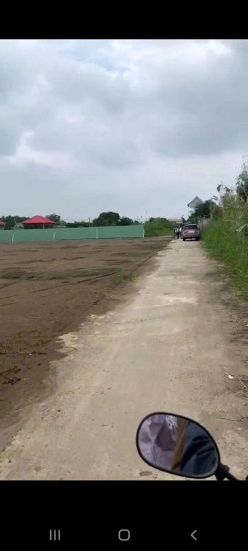 chủ thiếu tiền cần bán gấp lô đất full thổ cư ngay QL50 xã Bình Đông thị xã Gò Công 