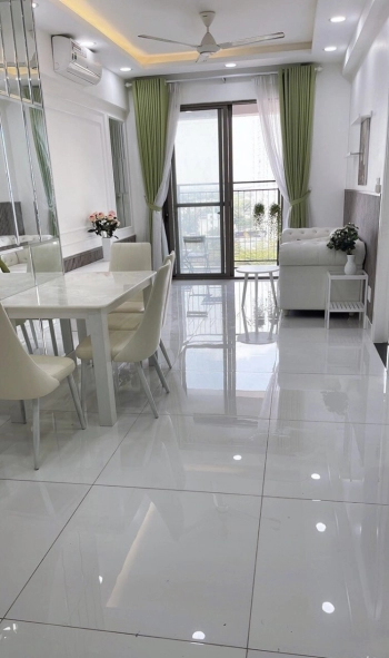 Anh chủ gửi bán căn hộ chung cư 70m2 2pn 2wc giá 3 tỷ nội thất đẹp LH:Mr Thành.