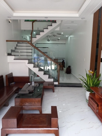 Cho thuê nhà 3 tầng ,đủ đồ ,ngõ oto