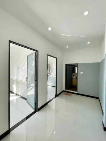 Bán nhà 2 mặt tiền hẻm đường Cách Mạng Tháng 8 Cần Thơ