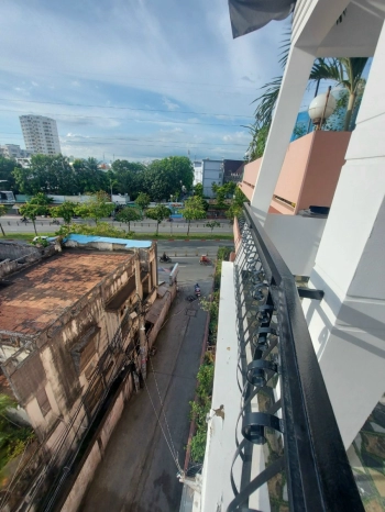 Giảm 300 triệu còn 7,9 tỷ nhà biệt thự kinh dương vương q6