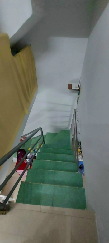 Giảm 300 triệu????bán nhà 2 lầu  p6q6