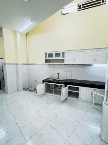 Cho thuê nhà trệt lầu Hoàng văn Thụ