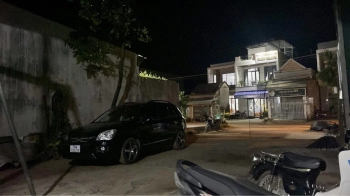 Mặt tiền lớn đường nguyễn traN