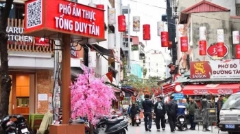 Chính chủ cho thuê mặt bằng giá rẻ tại phố ẩm thực Cấm Chỉ - Hàng Bông - Hà Nội