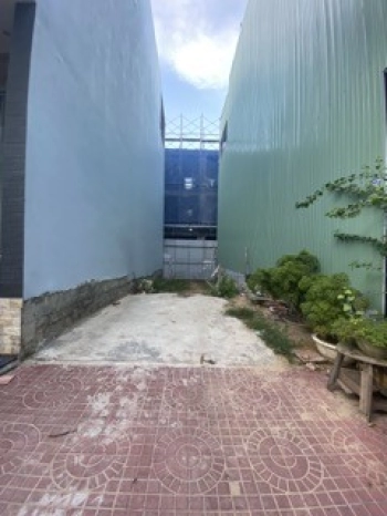 Bán lô đất mặt tiền đường D8 (đường Nguyễn Minh Vỹ) - DT 54m2(4x13,5m), hướng Tây Nam.