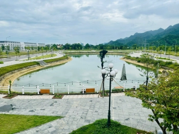 1,6 tỷ lô đất trung tâm hành chính huyện , mặt đường quốc lộ