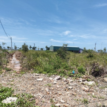 Cần Bán đất diện tích 174.2m2  giá 2 Tỷ tại Pháo Đài ,Hà Tiên ,Kiên Giang