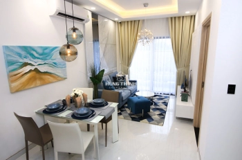Căn hộ Q7 Saigon Riverside tầng 25 cửa hướng Nam, không có nội thất.