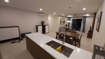 Bán gấp căn hộ ở Kosmo Tây Hồ diện tích 86m2 có 2PN 2WC full đồ hướng mát view Hồ Tây