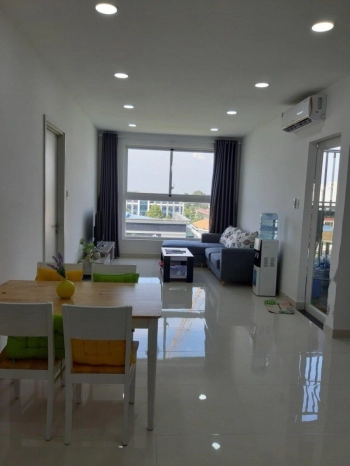 Chủ nhà cho thuê nhanh căn hộ cao cấp Cộng Hòa Garden, 74m2, 2PN, 2WC, nội thất cao cấp, tầng cao