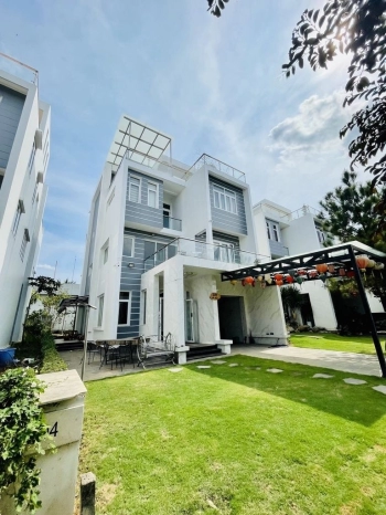 [Cho thuê]  BT Đơn Lập Villa Park 300m2 - 4 Lầu -Sân Vườn Rộng