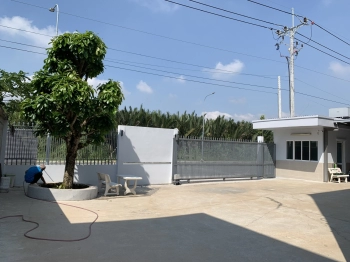 Cho thuê xưởng 2500m2 KCN Hiệp Phước Nhà Bè giá rẻ. Tổng diện tích sử dụng: 1,856,24m2               sân rộng 570m2. Kho có 2 thang bộ và 1 thang máy tải hàng, trọng tải một tấn, PCCC tự động. Liên hệ 0971712299 Ngọc Huế
