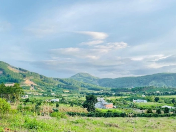 CHÍNH CHỦ CẦN RA GẤP LÔ ĐẤT GẦN UBND XÃ GIA LÂM, SHR.