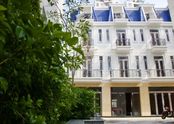 CHO THUÊ MẶT BẰNG KINH DOANH 8X18M ĐƯỜNG TRỊNH ĐÌNH TRỌNG ,Q TÂN PHÚ LH: 0395457564