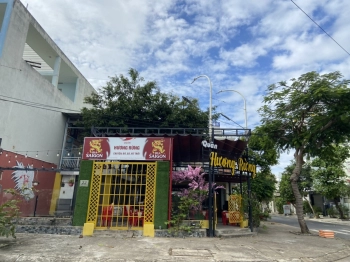 Cho thuê Mặt bằng diện tích 300m2 thuận tiện kinh doanh buôn bán hoặc mở văn phòng...