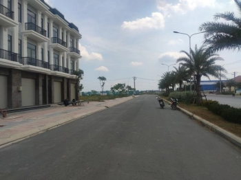 Chính chủ nhu cầu chuyển đổi nên ra nhanh 2 căn nhà phố Shophouse The Sol City.