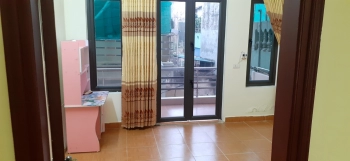 Nhà 3 tầng,dân xây tâm huyết,còn rất mới,đầy đủ công năng