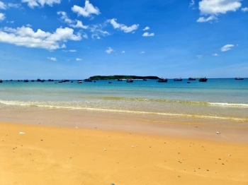 Bán Gấp Lô Đất Mặt Biển, 2 Mặt Tiền, 360m2, Khu Hòn Yến, Phú Yên, Giá Chỉ 5,5 tỷ