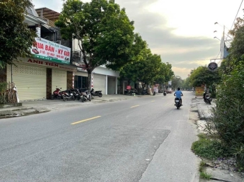 Bán lô đất mặt đường kinh doanh, sát KCN LG thuận tiện kinh doanh buôn bán tiện ích đầy đủ