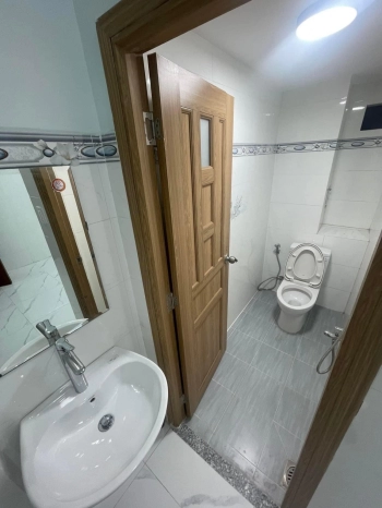 Bán nhà hẻm ô tô tránh Lê Văn Lương, 5 tầng, 4*20m, 4 tầng, 15.5 tỷ