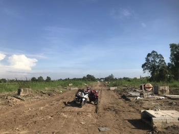 bán nhà mặt phố một trệt một lầu tại Hậu Giang-KDC Quốc Việt 2