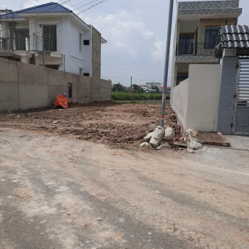 Bán đất Thị trấn Long Điền, 299m2 có 83 m2 thổ cư, ngang 11m, đường nhựa, 2 Tỷ350