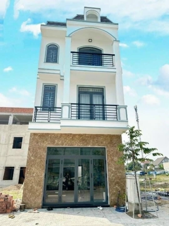 Kinh doanh thua lỗ cần bán cắt lỗ căn nhà ở TP mới-BD giá 4tỷ giảm còn 2ty9