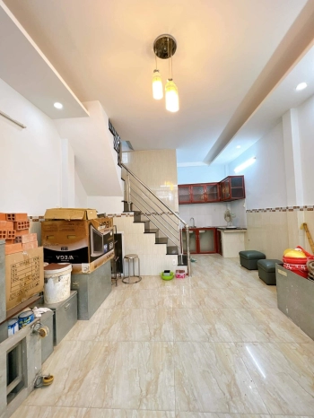 Hẻm 4,2 m Đường số 3 tầng 
Ngang 4.25x 6.35 m Q4 hơn 3 tỷ Đẹp Rẻ 
2 Phòng Ngũ 2 wc