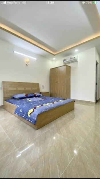 Bán CHDV  Phạm Văn Bạch Tân Bình 

* Dt 5,20 x 20m 

* Đúc  : 1 trệt 1 lửng , 4 lâu, sân thượng 

* Thu Nhập 60 tr/ tháng , hệ thống Năng lượng mặt trời, cảm ứng vân tay, hỗ trợ vay 80% 

Giá 10 tỷ 800 thlg