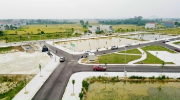 Chính chủ em bán lô đất 120m2 đường đôi 34m bên cạnh khu du lịch Sun Group giá chỉ 10tr/m2