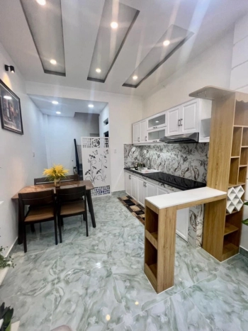 Nhà trung tâm Phú Nhuận,4 tầng BTCT,nhỉnh 5 tỷ.