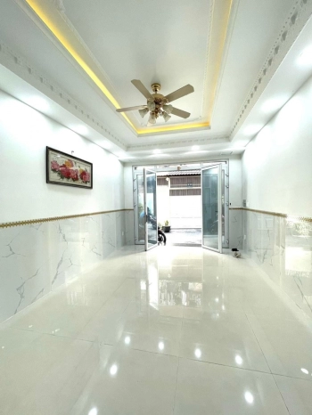 Nhà mới,kiên cố 4 tầng,không QH-LG,hẻm xe hơi.