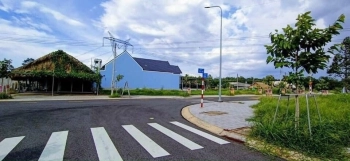 Cần bán 100m2 thổ cư, đường 16m, SHR, dân cư hiện hữu.