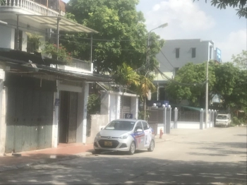 Bán đất tại Long Biên diện tích 76 m2 , đường trước nhà 12m dân trí cao