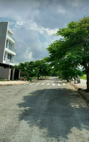 Bán đất Khang Điền Topia đường Bưng Ông Thoàn phường Phú Hữu Tp Thủ Đức. 160m2 (8x20), Hướng Đông Bắc. Giá bán 9.6 tỷ