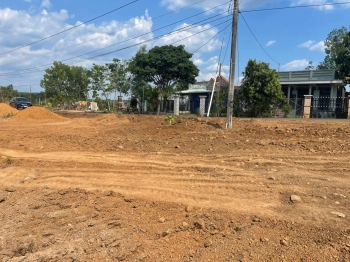 đất gần hồ Bình Phước, đường nhựa 20m đông dân giá 129tr có thổ cư