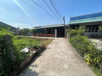 Đất thổ cư 100% có diện tích 158m2 (ngang 8,1 - dài 18,6) nở hậu ngang 10,3m