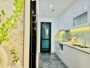 tôi chính chủ bán căn hộ 2 ngủ 2 vệ sinh diện tích 86m2 full đồ giá chỉ 2,4 tỷ